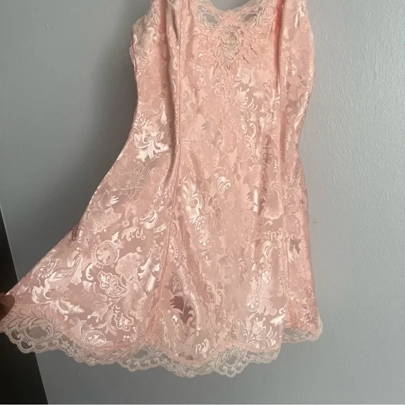 Vintage Victoria’s Secret Old Hollywood Glamour Chemise - Picture 6 of 15